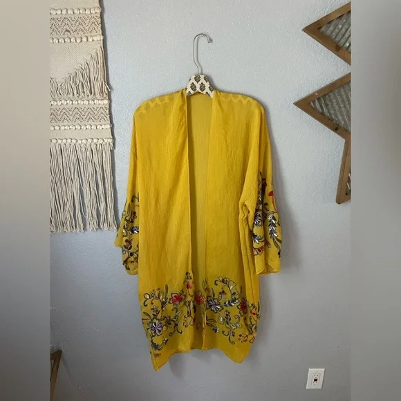 Three Bird Nest Kimono - Picture 4 of 6